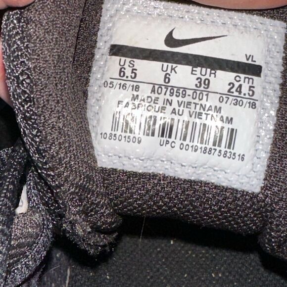 NIKE
MEN'S ALPHA HUARACHE VARSITY LOW sz 6.5 - Picture 8 of 9